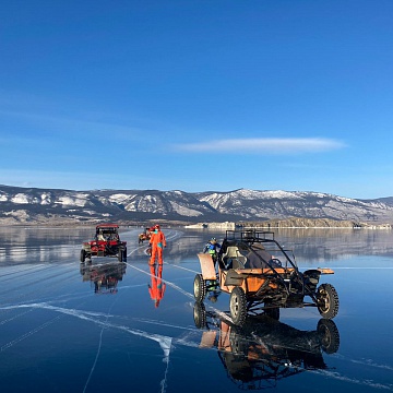 Катание на багги по льду Байкала 