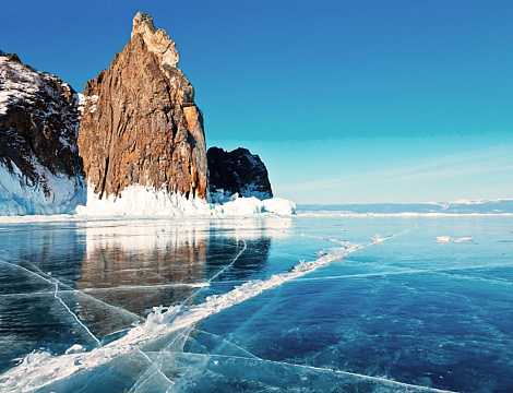 Baikal, the world-famous Siberian lake, invites you for a walk!